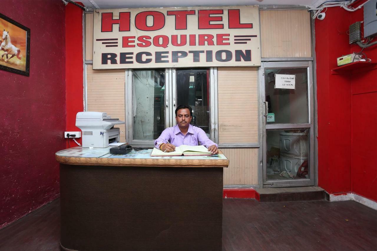 Oyo 39830 Hotel Esquire Meerut Exterior photo