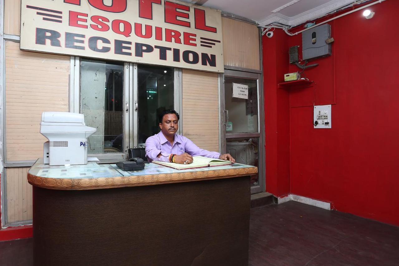 Oyo 39830 Hotel Esquire Meerut Exterior photo